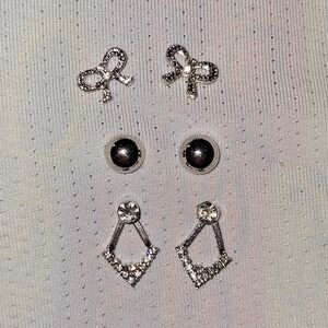 🎁GREAT GIFT IDEA! Silver Faux Earrings Set NWOT